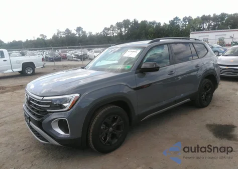 2024 Volkswagen Atlas 2.0T Peak Edition Se W/Technology from USA, damaged, VIN 1V2CR2CA8RC561771